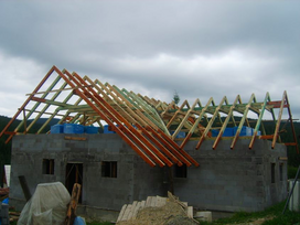 montáž krovu s impregnáciou reziva proti drevokazným škodcom